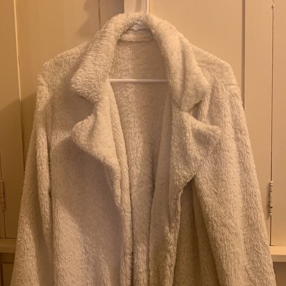 Cream Colored Bath Robe Size Large / XL - Picture 2 of 6